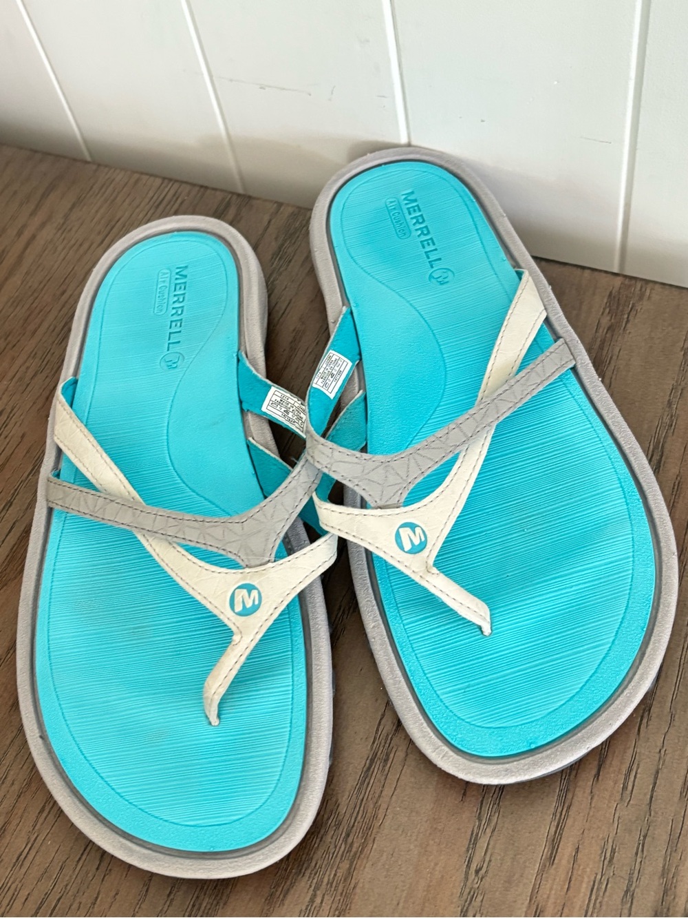 Merrell Women's Sandals Flat Flip Flops Size US 7 Aqua Blue Performance